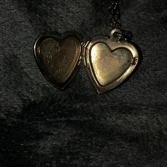 Gold locket - Picture 3 of 3